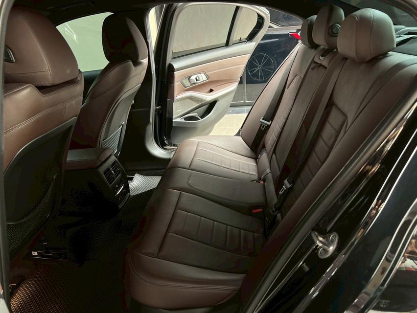 BMW 330e 2.0 G20 M Sport Sedan 13