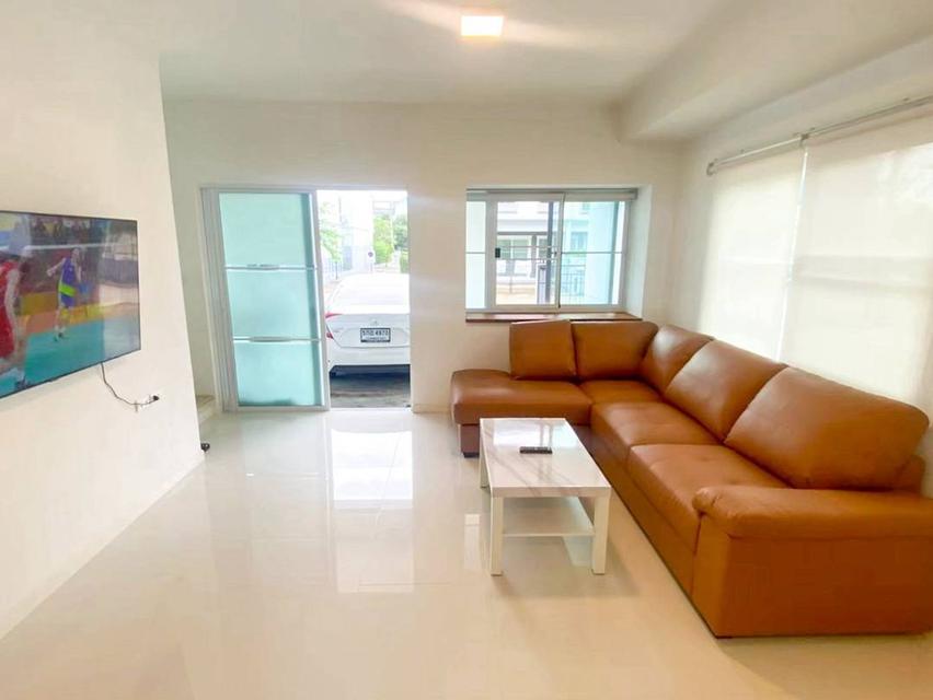 ให้เช่า อินดี้ บางนา–รามคำแหง2 ทาวน์โฮม 2.5 ชั้น แปลงมุม บรรยากาศเงียบสงบ เดินทางสะดวก ใกล้เมกาบางนา เฟอร์นิเจอร์ครบ พร้อมอยู่ 3