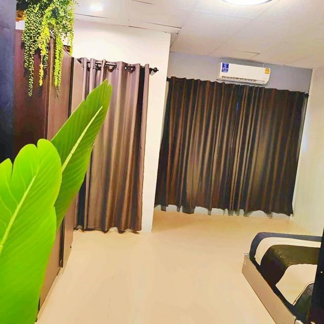 เซ็นทรัล รามอินทรา 2.6 กม.แหล่งเศรษฐกิจ ให้เช่าทาวน์เฮาส์หรู 2 ชั้น 25 ตร.วา. 200 ตร.ม. ไอทีสแควร์ หลักสี่ MRTราชภัฏพระน 3