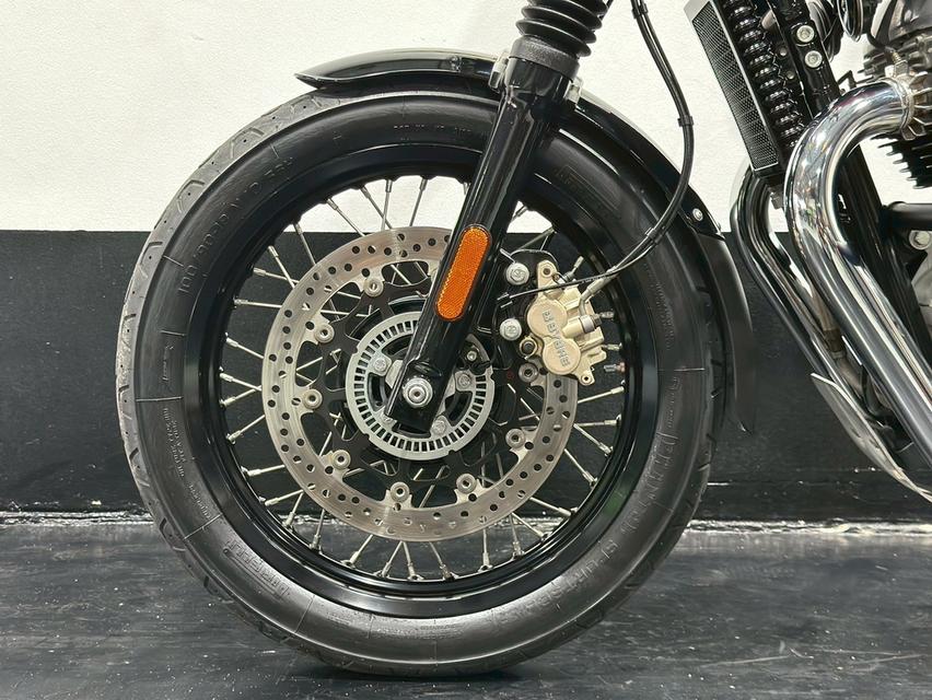 Royal Enfield INTERCEPTOR 650 BLACK 15