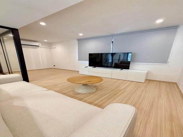 ให้เช่าทาวน์โฮม 3.5 ชั้น หลังมุม หมู่บ้าน ชิเซน ซอยพัฒนาการ 32 ใกล้ โรงเรียนนานาชาติ 8