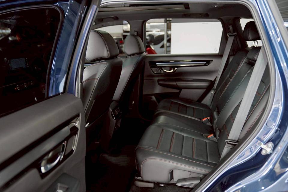 HONDA CR-V 2.0 RS e:HEV 4WD ปี 2023 จด 24 รถใหม่ ไร้ตำหนิ คุ้มกว่าป้ายแดงหลายแสน 17