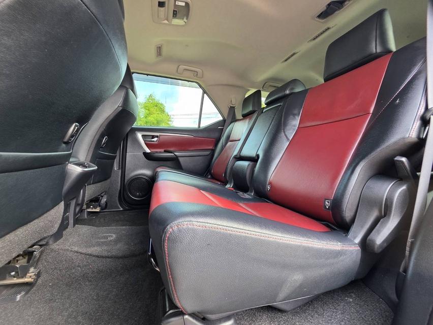 รหัสรถ PEAT608 🔥 สวยดุดัน TOYOTA FORTUNER 2.8 TRD Sportivo 2019 สีขาว. รูปที่ 14
