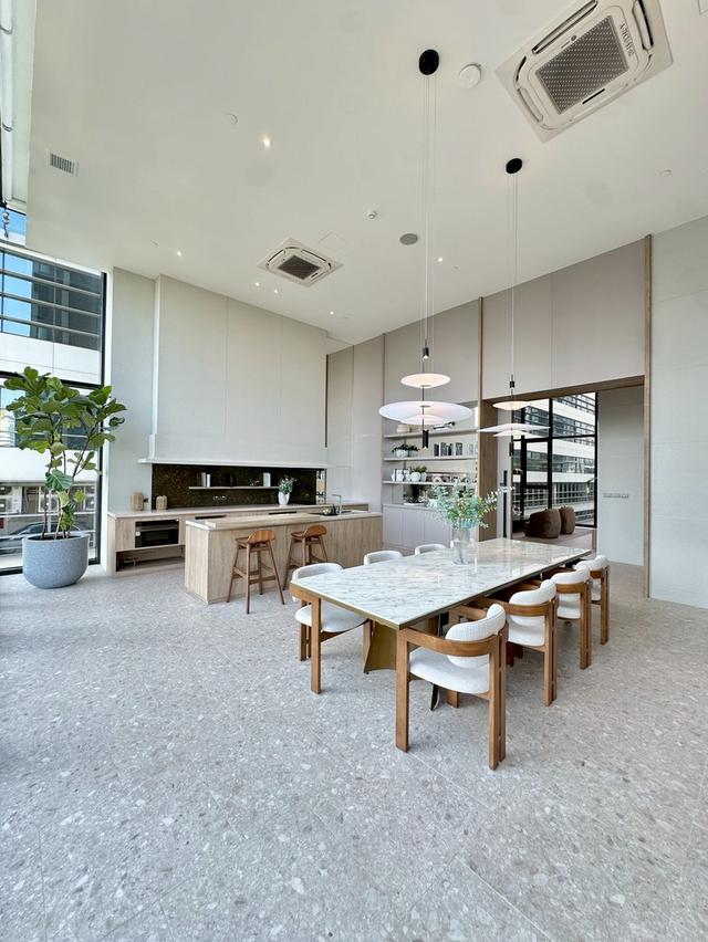 คอนโดใหม่ใจกลางพระราม 9 ทำเลศักยภาพ ใกล้ MRT พระราม 9 และ Central Rama 9 เดินทางสะดวก เข้าเมืองง่าย 17