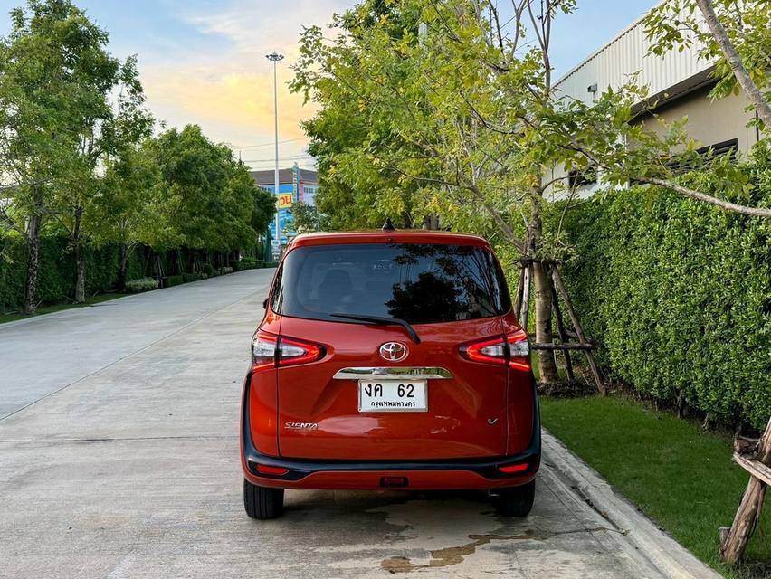 (แจ้งรหัสรถ CH62) #Toyota #Sienta 1.5 V ปี 2017 รุ่นท็อป รูปที่ 3
