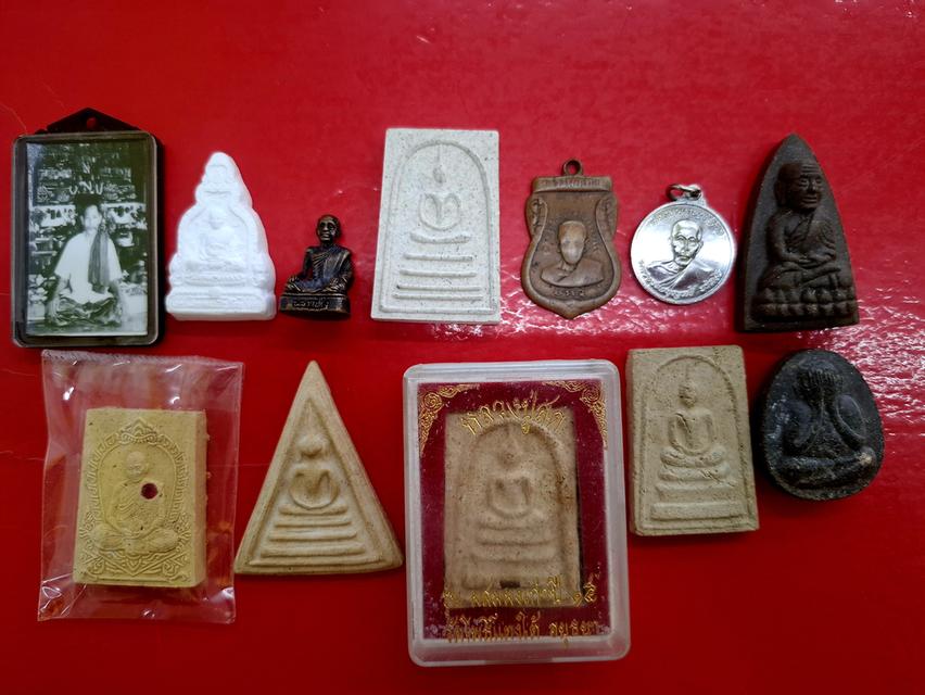 พระเครื่องมีหลายแบบราคาเหมาๆ