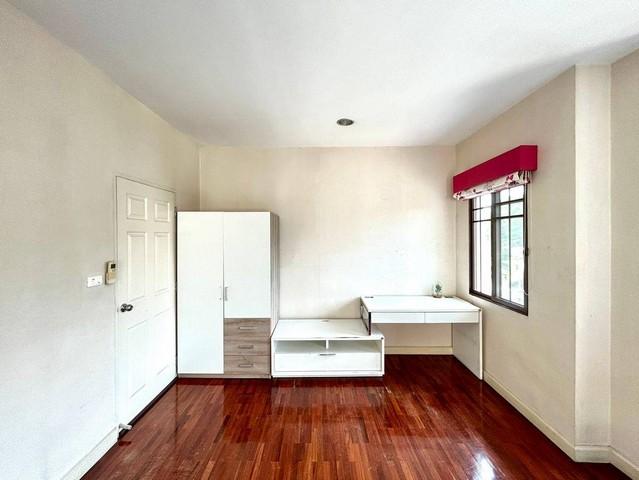 บ้านเดี่ยว2ชั้นให้เช่า 63ตรว. ถนนเสรีไทย ออกซอยสวนสยามได้ 8