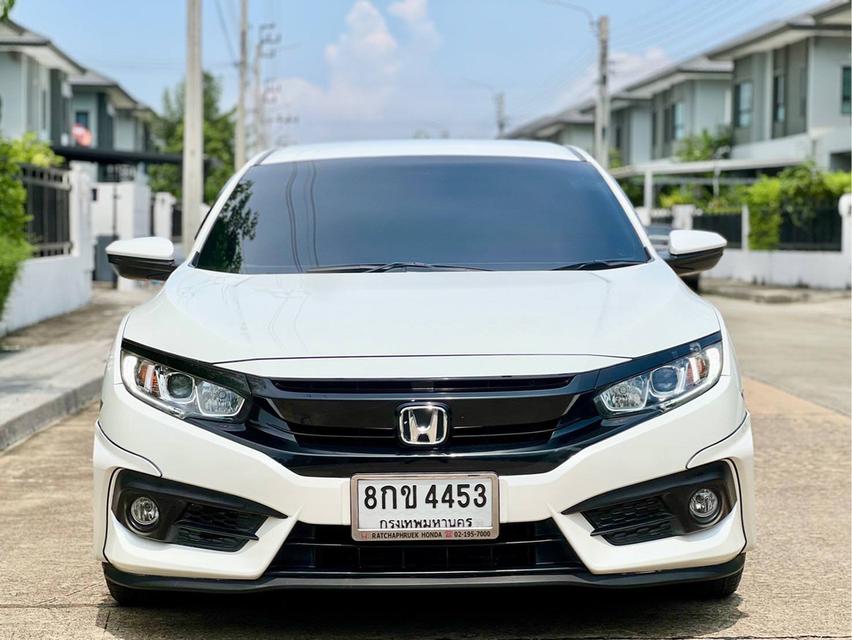 Honda Civic FC 1.8E ปี 2018 ผู้หญิงใช้ 86,700km