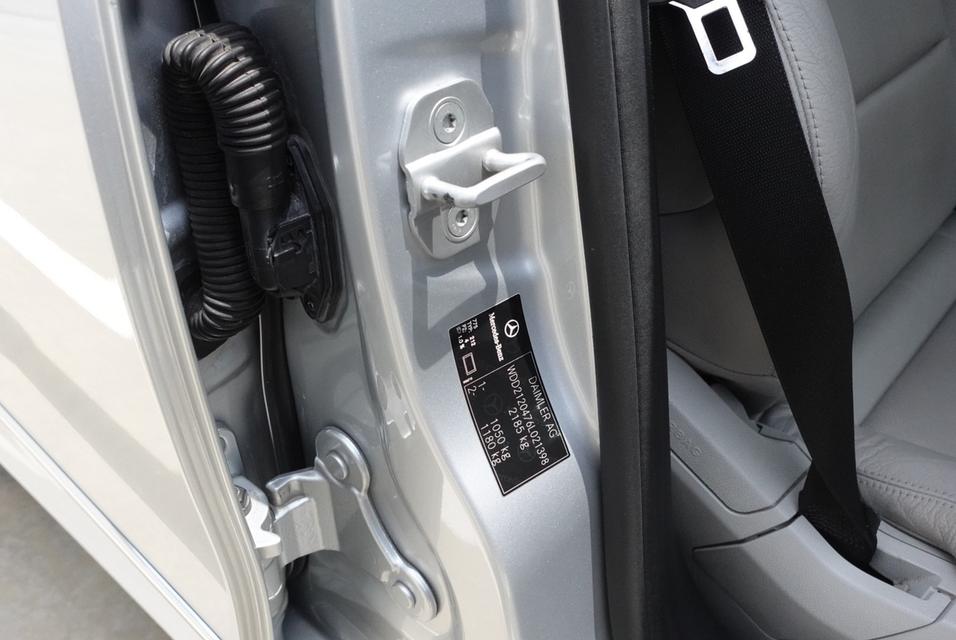MERCEDES BENZ E250 CGI 1.8 Avantgarde (W212) ปี2012/2013 6