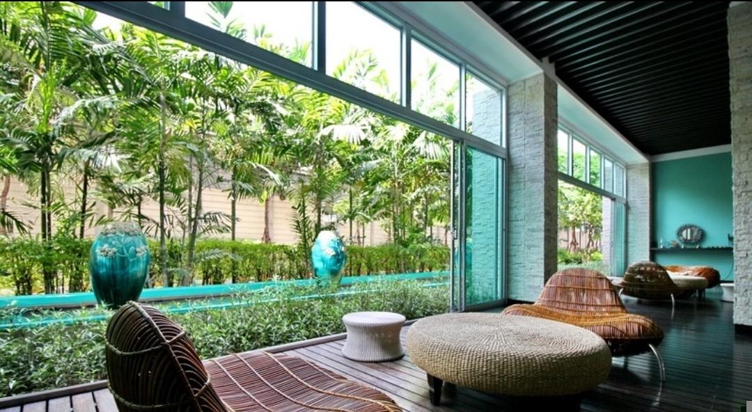 Sell by owner hard up for cash 750 m from MRT. 10