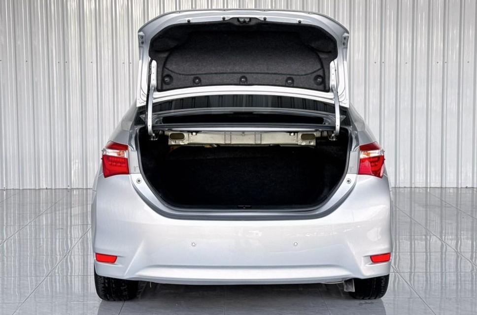 Toyota Altis 1.8E เบนซิน เกียร์ออโต้  ปี2014 10