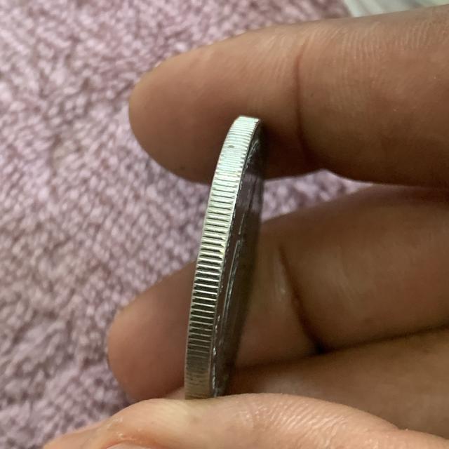 เหรียญกษาปณ์ที่ระลึกชนิดราคา 20 บาท เนื่องในโอกาสพระราชพิธีมหามงคลเฉลิมพระชนมพรรษา 80 รูปย่อยที่ 4