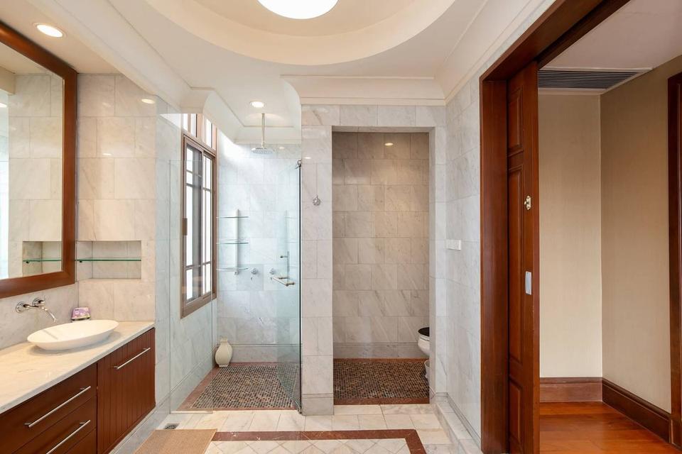 ขายบ้านสวยใจกลางกรุง บ้านแสนสิริ สุขุมวิท67 Luxury Sukhumvit 67 Private pool ที่ดิน 158 ตร.ว 5ห้องนอน 6ห้องน้ำ 6ที่จอดรถ New renovate ใกล้ BTSเอกมัย 18