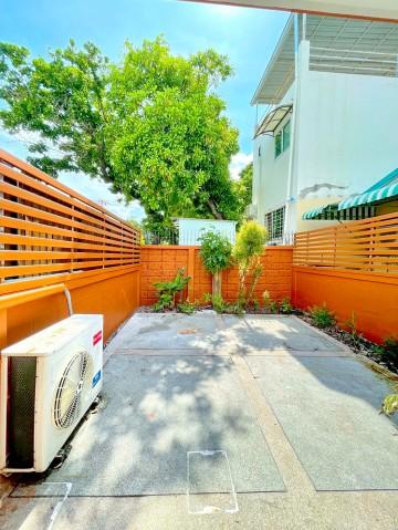 ทาวน์โฮมหรู 3 ชั้น 4 นอน 5 น้ำ ทำเลรัชดา-เหม่งจ๋าย ใกล้รร.นานาชาติรีเจ้นท์กรุงเทพ 450 ม.สถานทูตลาว เหมาะสำหรับอยู่อาศัย 3