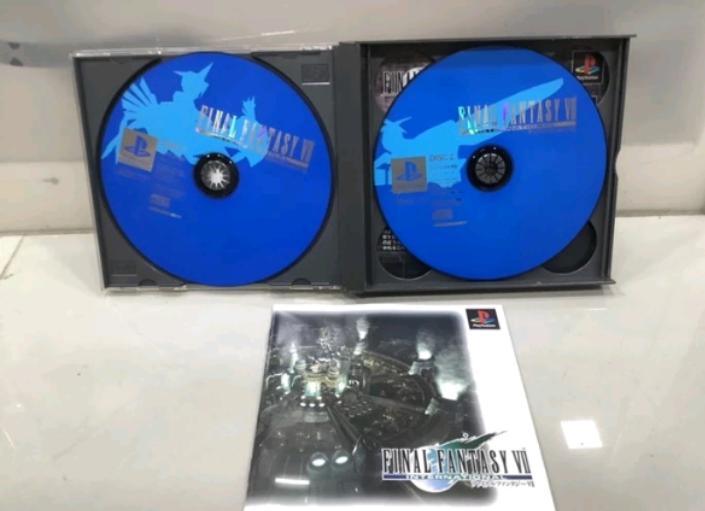 PS 1 Final Fantasy VII  International 3