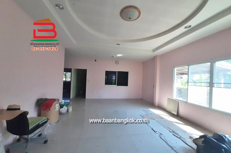 ที่ดินพร้อมบ้านเดี่ยว หมู่บ้าน แบนชะโด 2 แยก 10 เนื้อที่ 200 ตรว. ถนนประชาร่วมใจ แขวงทรายกองดินใต้ เขตคลองสามวา 5