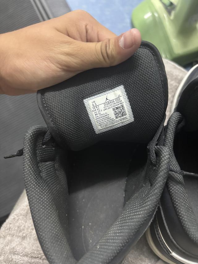 รองเท้าNike Air Jordan 1 Mid (Black/White) รูปที่ 6