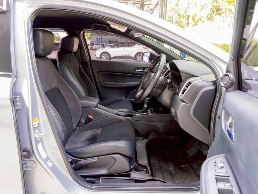 Honda City 1.5e:hev RS ปี22 15
