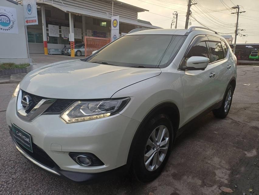 ปี2015 NISSAN X-TRAIL 2.0 เบนซิน AUTO TOP ขับ 4 ล้อ 7ที่นั่ง ไม่เคยดมแก๊ส