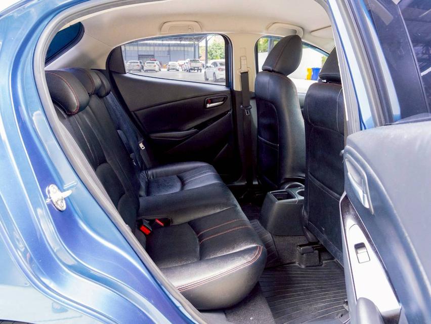 Mazda2 1.3High Connect ปี19 14