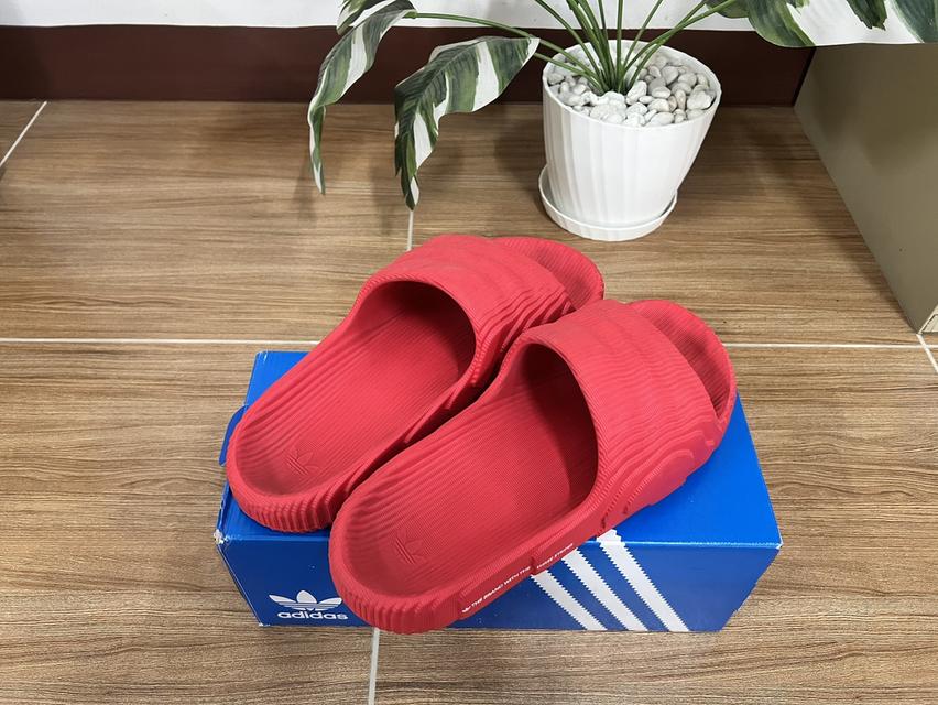 รองเท้ามือสอง ADIDAS ADILETTE 22 สีแดง