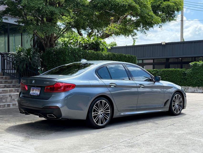 2018 BMW 530I MSPORT ( RARE ITEM ) รถมือเดียว สภาพป้ายแดง วิ่งน้อยเพียง 72,000 กม ไม่เคยมีอุบัติเหตุครับ