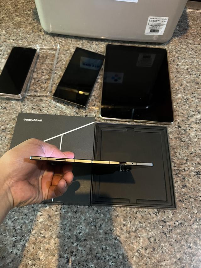ขายSamsungFold7สีJet Black512กิ๊กยกกล่องไร้รแยใช้งานดีทุกๆฟังชั่นถูกมากๆมีประกัน รูปย่อยที่ 3
