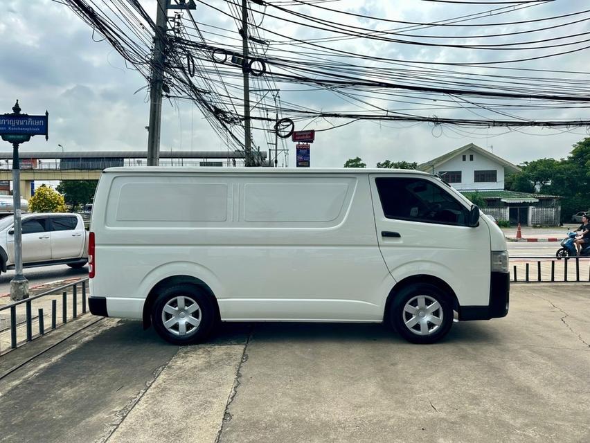 2018 TOYOTA HIACE ตู้ทึบ 3.0 D4D Eco รถตู้ทึบ 9