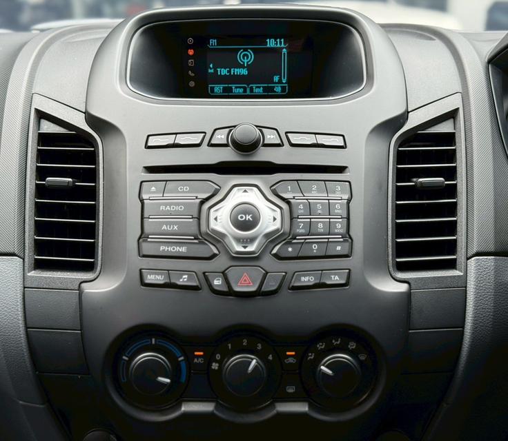 ปี 2018 FORD RANGER, 2.2 XLT โฉม HI-RIDER OPEN CAB สีดำ เกียร์ออโต้ มือเดียวป้ายแดง 14