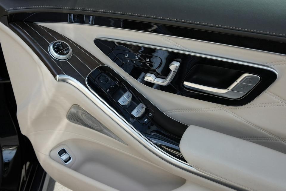 Mercedes-Maybach S580e 2024 รถศูนย์ Benz Thailand Warranty ศูนย์ยังเหลือ รูปที่ 9