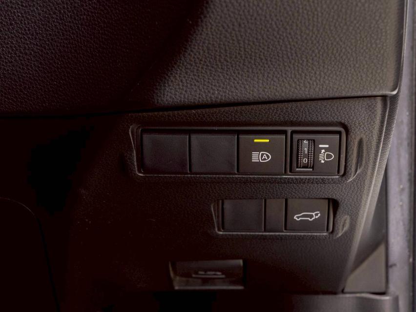 ขาย Toyota Cross 1.8Hybrid GR Sport ปี22 10