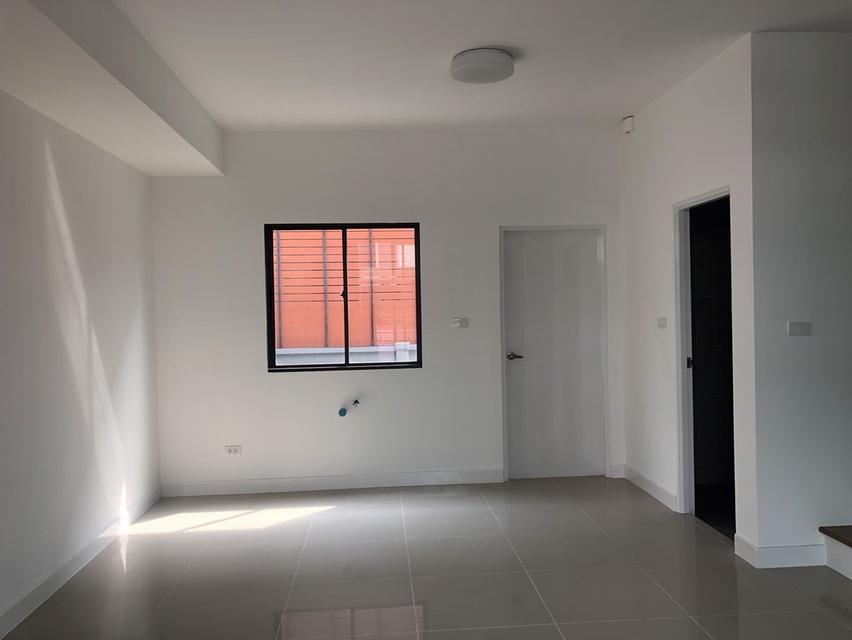 ทาวน์เฮ้าส์ 2 ชั้น พลีโน่ รังสิตคลอง 4 วงแหวน ติดต่อ 087-095-7070 7