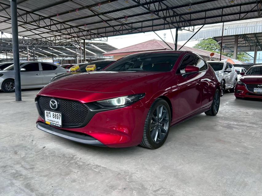 MAZDA 3 2.0 SP SPORT 5DR เกียร์ AT ปี 2020 สีแดง เบนซินเลขไมล์  171,046 กม.ราคา 449,000 บาทโทร 0929699899 6B093