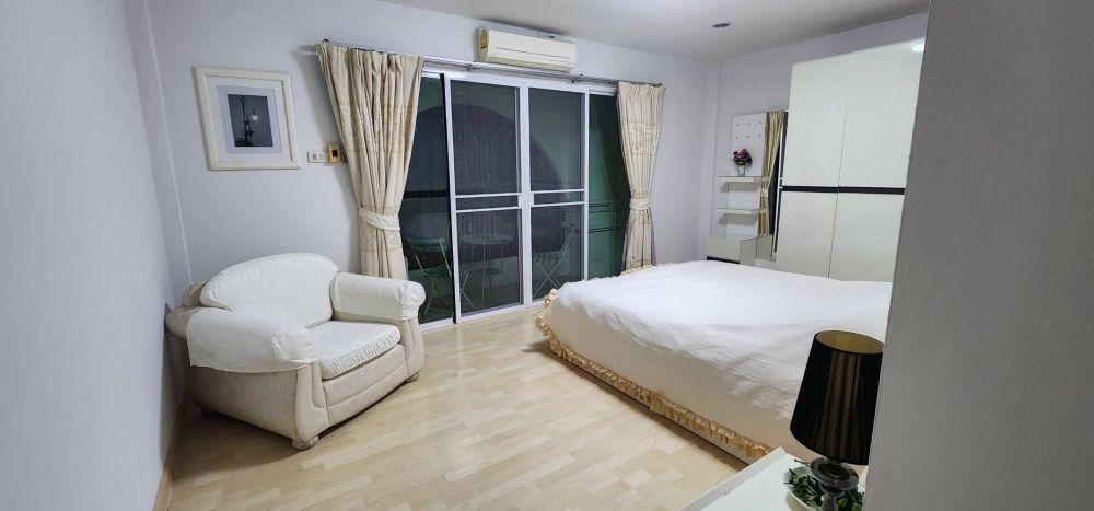 ขายทาวน์เฮ้าส์ 3 ชั้น พร้อมที่ดิน 21.3 ตร.ว. ใจกลางเมือง ซ.พะเนียดช้าง9 ( ซอยยูเมะ ) อำเภอบางละมุง ชลบุรี   4