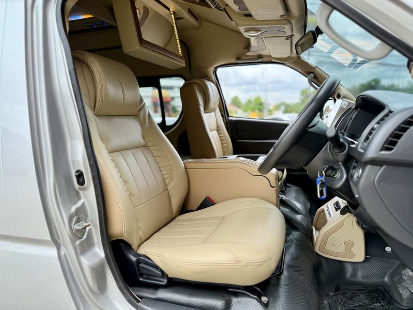 TOYOTA COMMUTER 3.0 D4D 2017 8