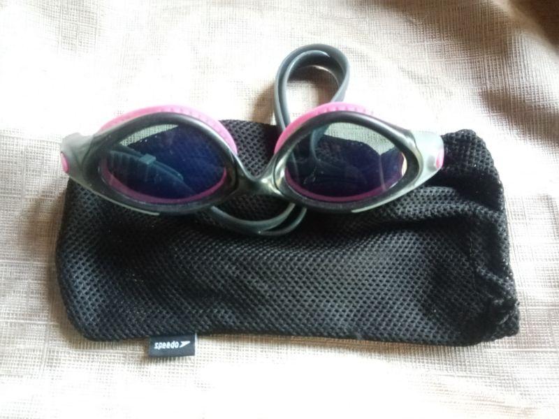 แว่นตา​ว่ายน้ำดำน้ำspeedo 2