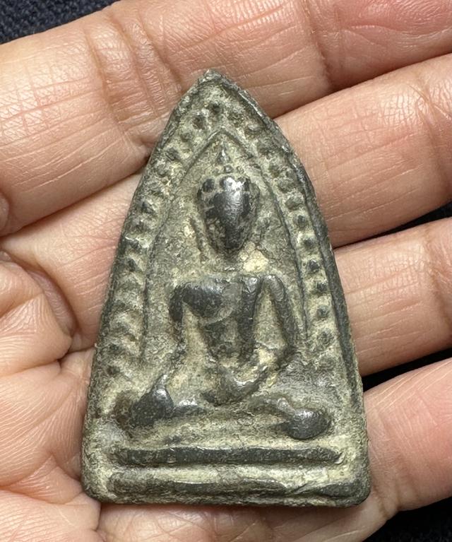 พระเนื้อชินเงินสองหน้า