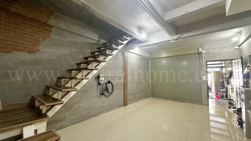 ทาวน์เฮ้าส์ รัตนชัย วิลล่า โครงการ 3 - ลำลูกกา รีโนเวท สไตส์ Loft พร้อมอยู่ 4