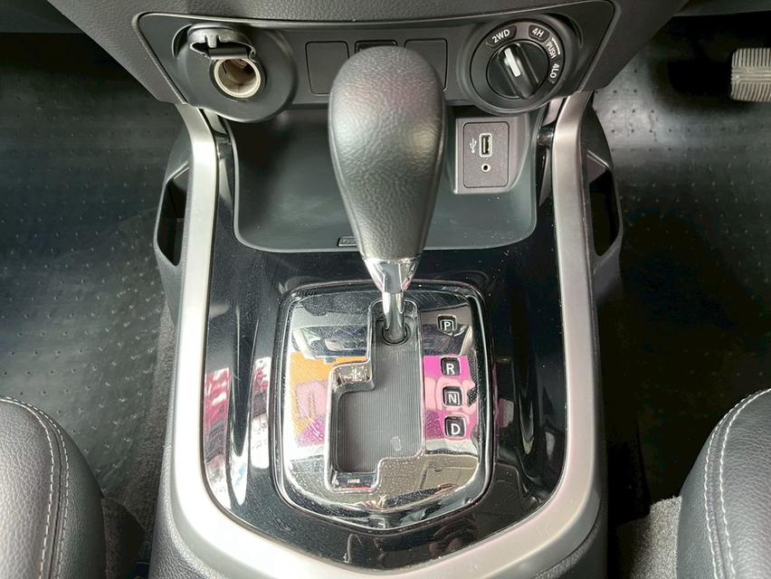 Nissan NP300 2.5 4ประตู 4x4 2.5 VL ปี 2020 #เกียร์อัตโนมัติ 7 สปีด #หลังคาไฟเบอร์
