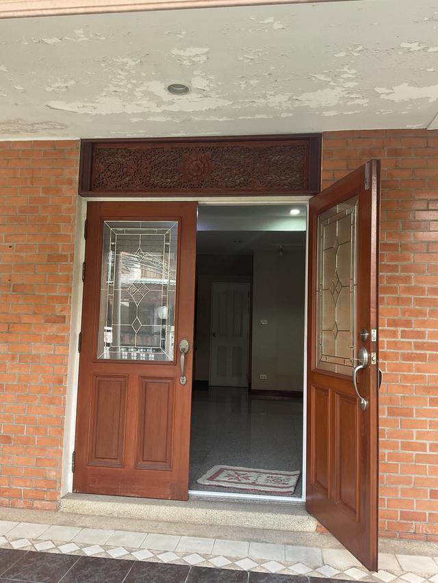 ปล่อยให้เช่าบ้านเดี่ยว พร้อมอยู่ 3