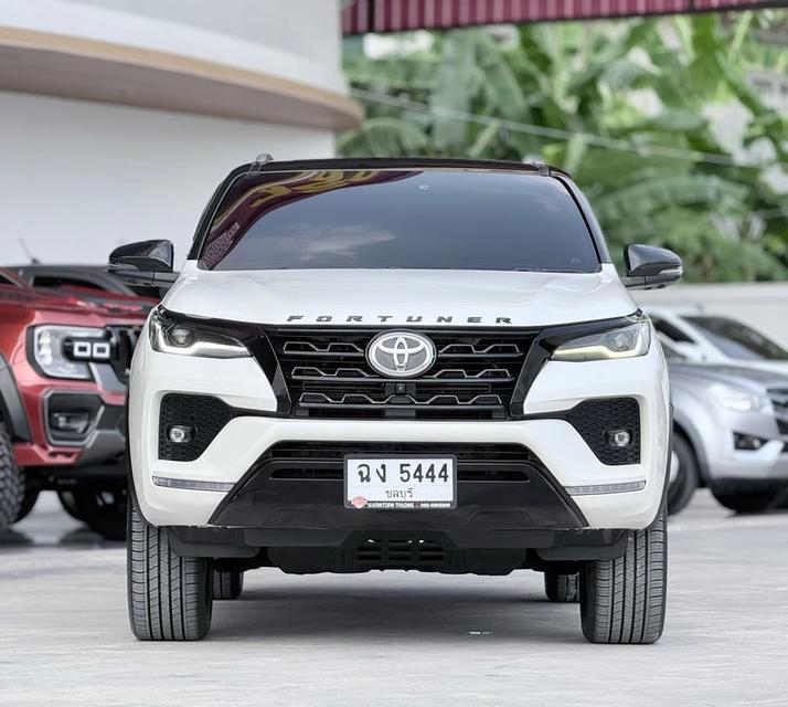 Toyota Fortuner 2.4Commander ปี22 รูปที่ 2