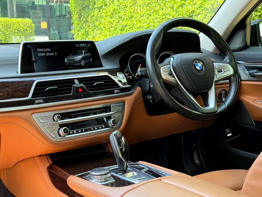 2017 BMW SERIES7 740LI G12 รถมือเดียวออกป้ายแดง รถวิ่งน้อย เข้าศูนย์ทุกระยะ ไม่เคยมีอุบัติเหตุครับ 11