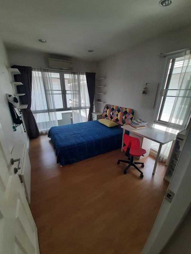 ขายบ้านเดี่ยว2ชั้น โครงการ นารา โบทานิค ศรีนครินทร์ ราคาขาย 11,500,000 บาท (พร้อมแอร์และเฟอร์นิเจอร์ทั้งหลัง) 11