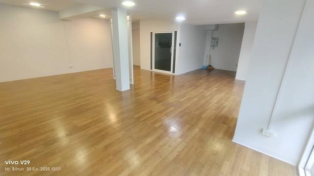 ให้เช่า พื้นที่ชั้น 2 ทาวน์อินทาวน์ 11 ลาดพร้าว 94 ใกล้เดอะซีน The Scene ทาวน์อินทาวน์ เหมาะทำโฮมออฟฟิศ เดินทางสะดวก 3