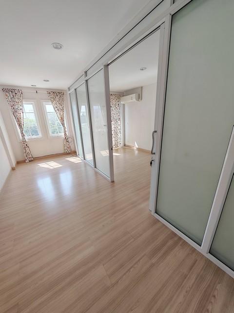 P581 ให้เช่า ทาวน์โฮม 4 ชั้น โครงการ The Master @BTS Udomsuk เดอะ มาสเตอร์ แอท บีทีเอส อุดมสุข ซอยสุขุมวิท 103 อยู่ระหว่างอุดมสุข 36 อุดมสุข 34 จดทะเบ 9