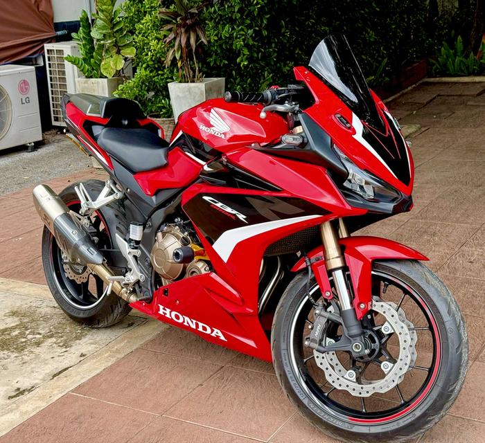 Honda CBR500R 1