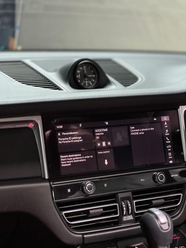 Porsche Macan 2.0 4wd 9