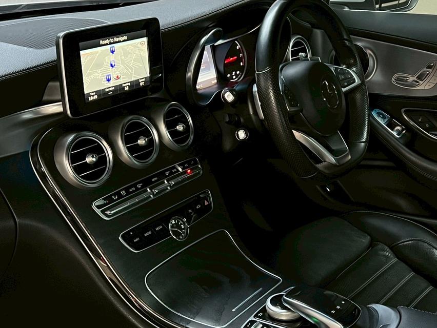 Mercedes-Benz C250 AMG Dynamic Coupe 8
