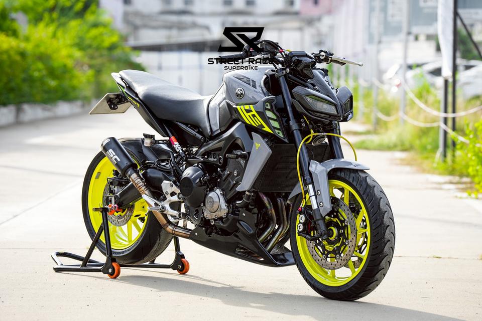 2017 Yamaha mt09 ปี 2017 สีเทา-ล้อเขียว ตัวแรง สายซิ่ง จอดเท่ ขี่เด่น หล่อครบในคันเดียว! 11