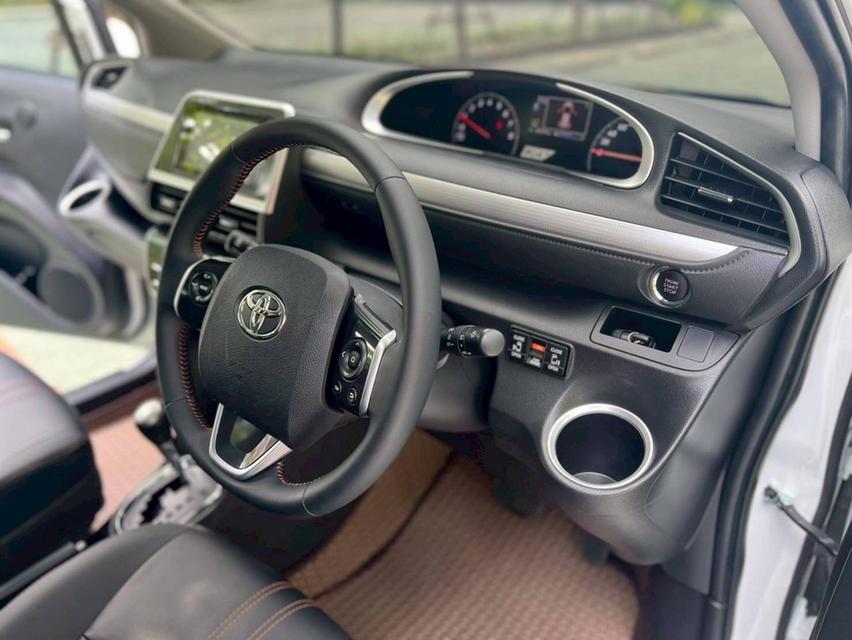 Toyota Sienta 2019  10